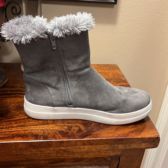 Mia Womens Merion Gray Faux Suede Boots in Size 7.5, EUC - Picture 11 of 17